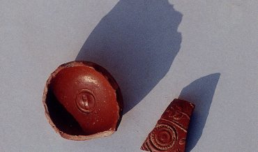 Ceràmica vermella amb segells